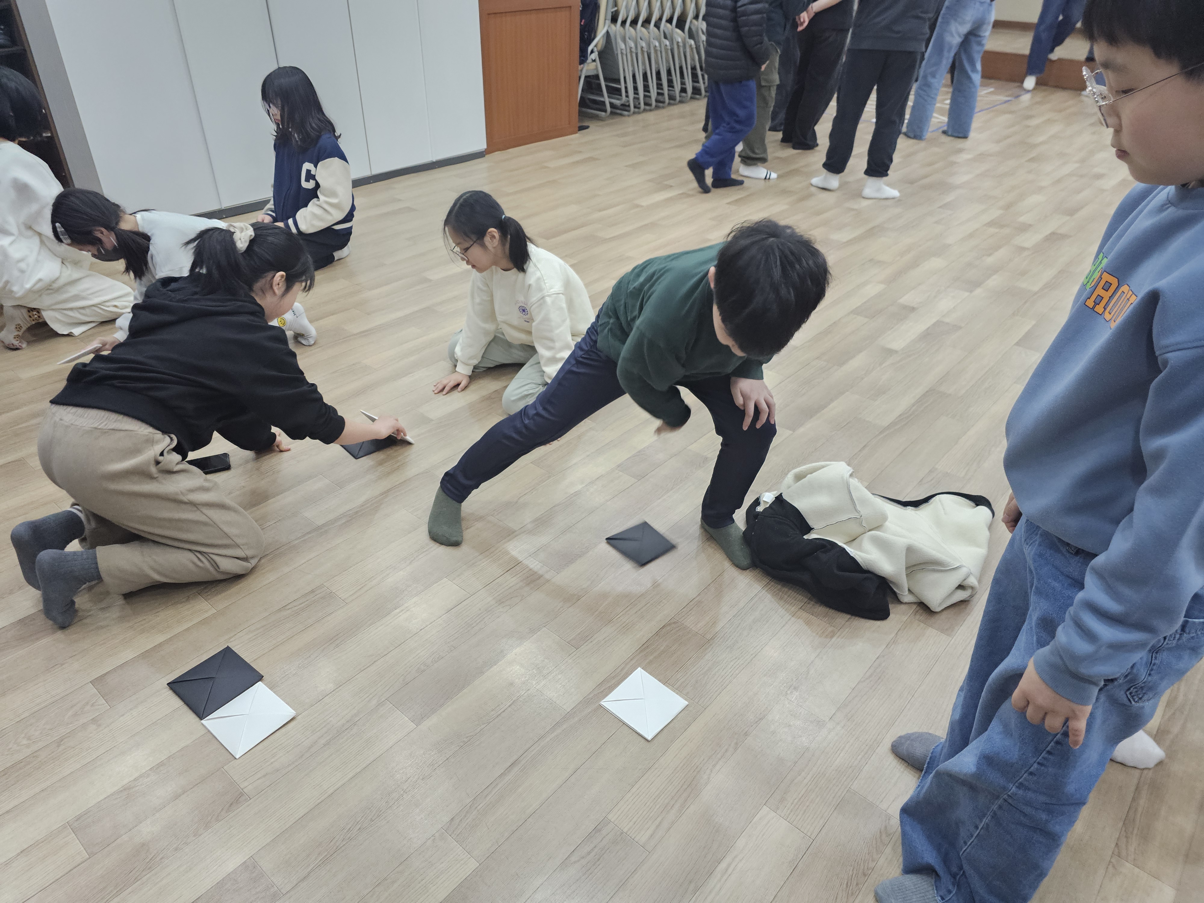 유초등부 딱지치기.jpg